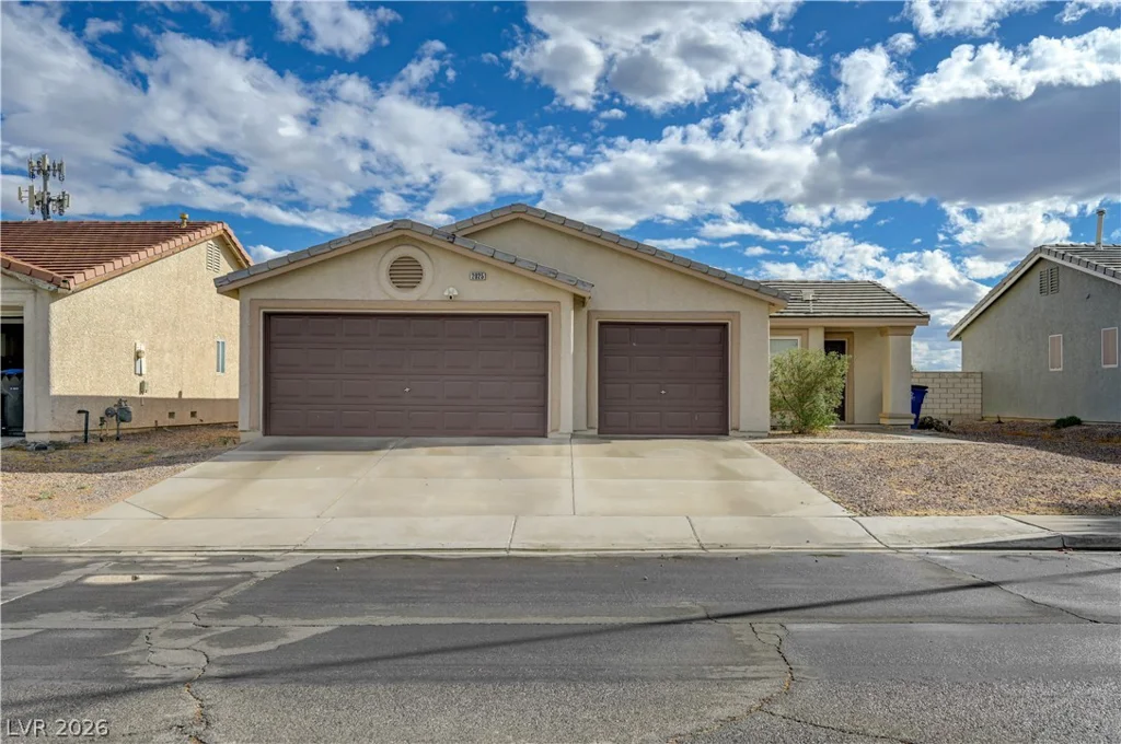 2025 Hollow Oak, North Las Vegas, NV 89031