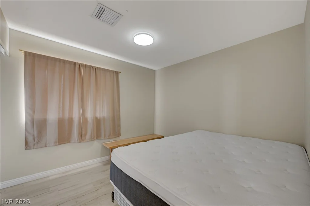 2025 Hollow Oak, North Las Vegas, NV 89031