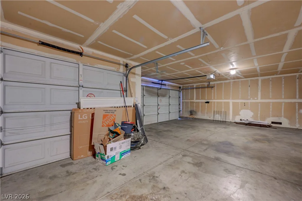 2025 Hollow Oak, North Las Vegas, NV 89031