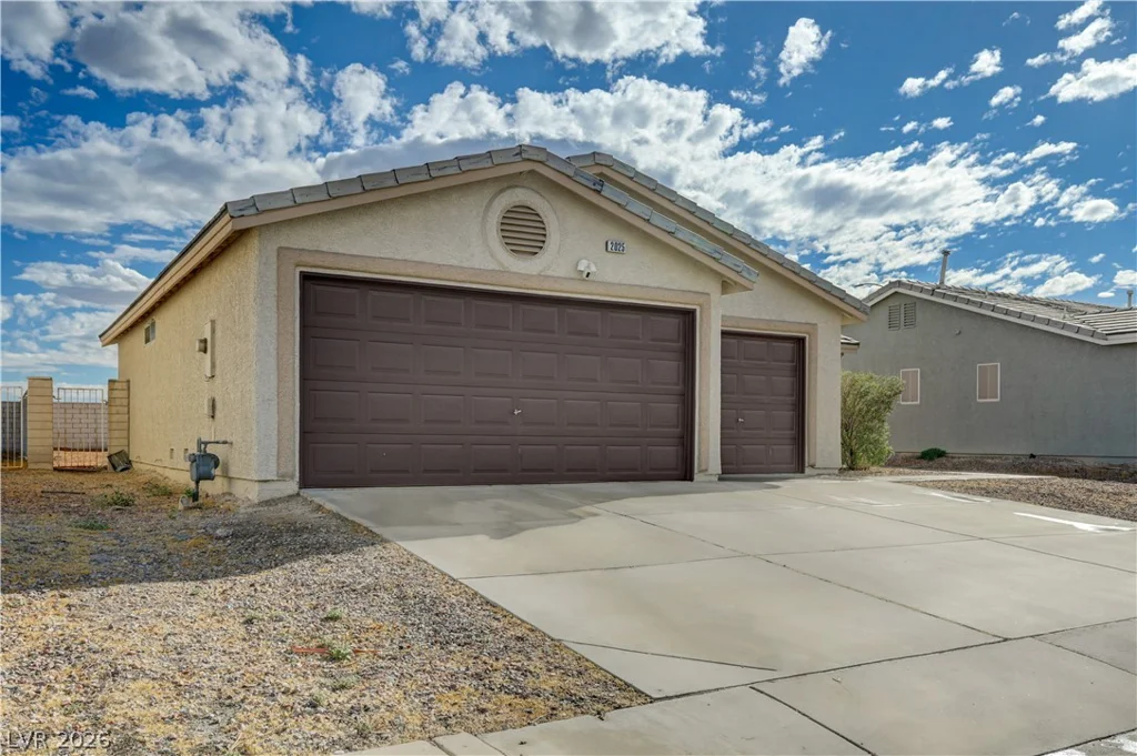 2025 Hollow Oak, North Las Vegas, NV 89031