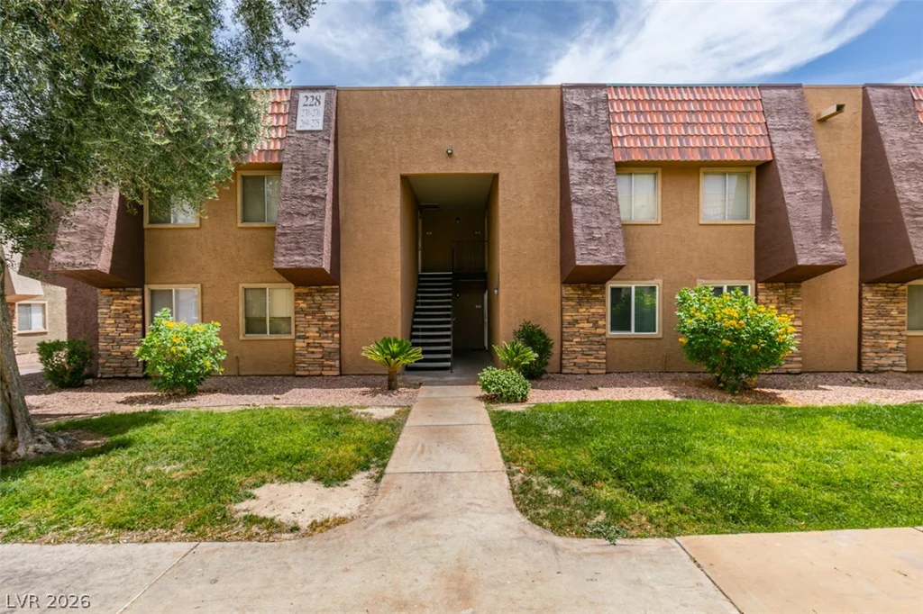 5240 Indian River, Las Vegas, NV 89103