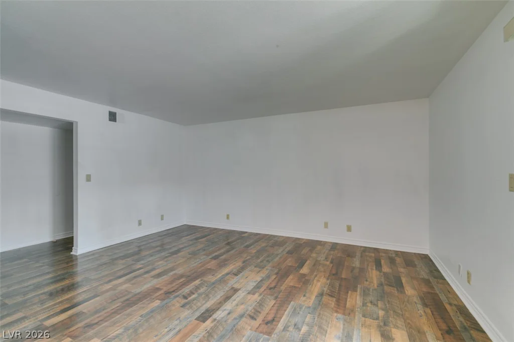 5240 Indian River, Las Vegas, NV 89103