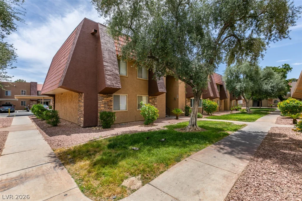 5240 Indian River, Las Vegas, NV 89103