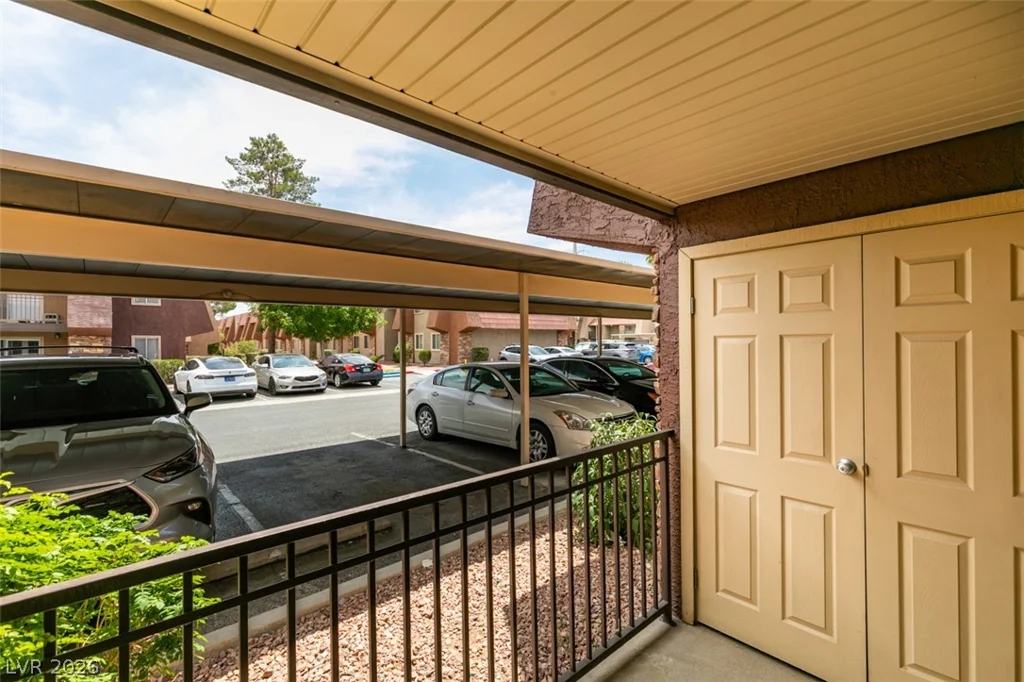 5240 Indian River, Las Vegas, NV 89103