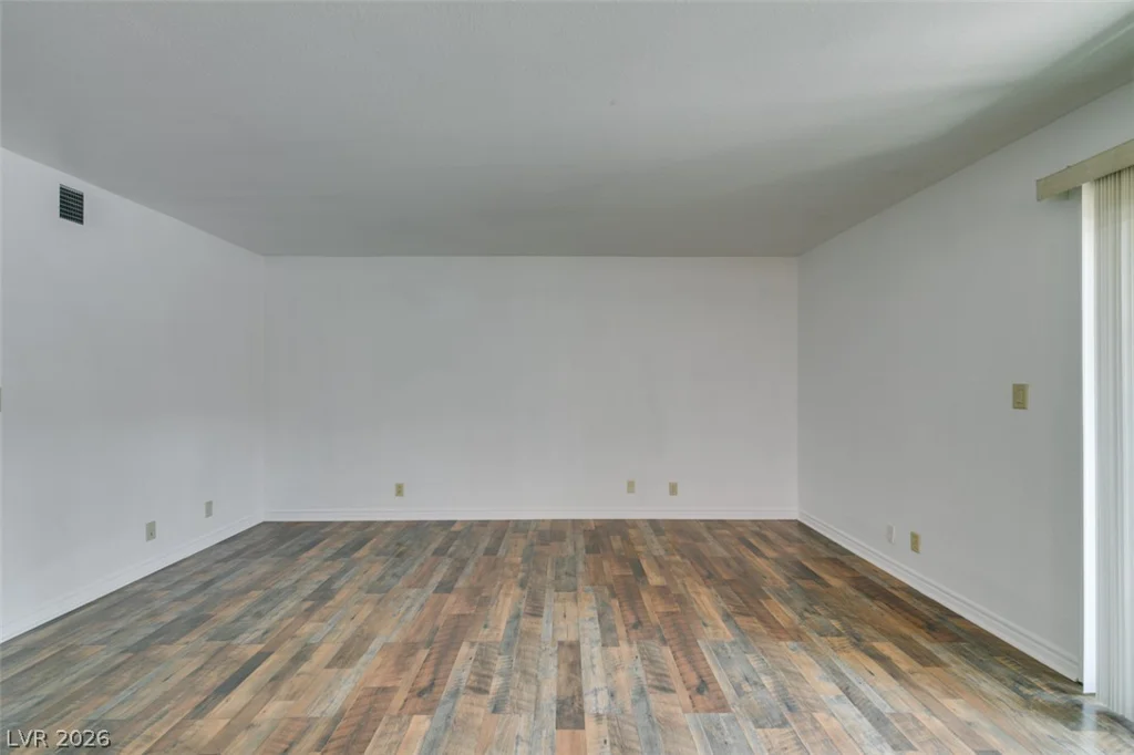 5240 Indian River, Las Vegas, NV 89103