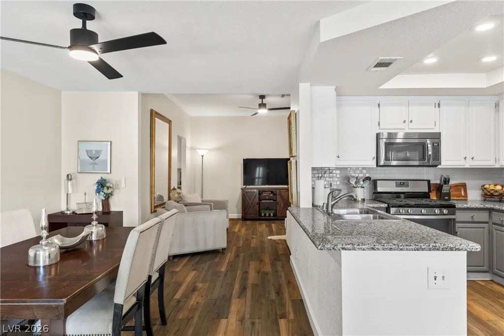 8824 Sail Bay, Las Vegas, NV 89117