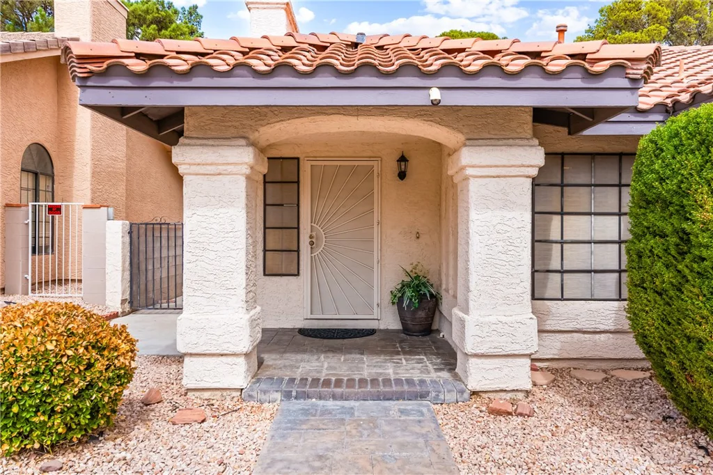 8824 Sail Bay, Las Vegas, NV 89117