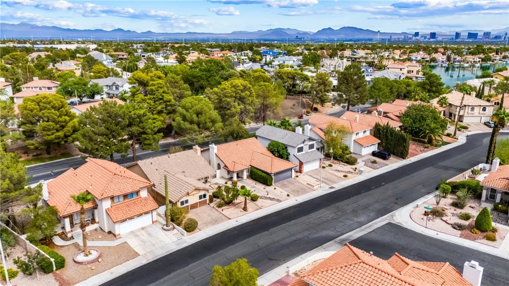 8824 Sail Bay, Las Vegas, NV 89117