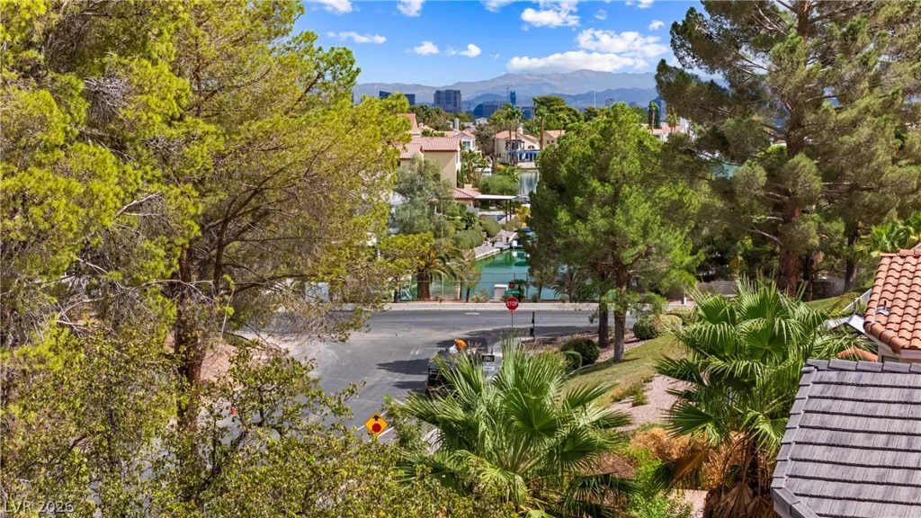 8824 Sail Bay, Las Vegas, NV 89117