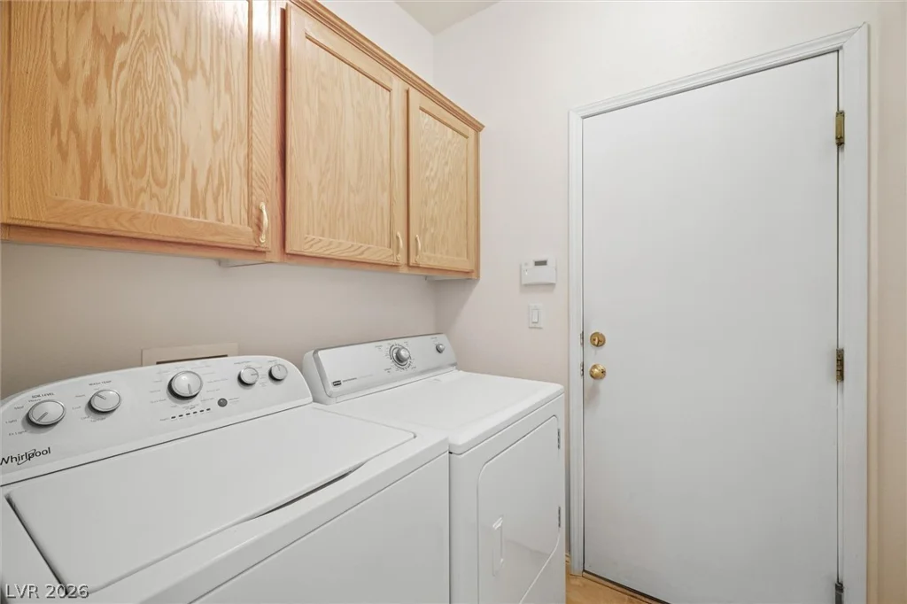 8210 Shallow River, Las Vegas, NV 89117