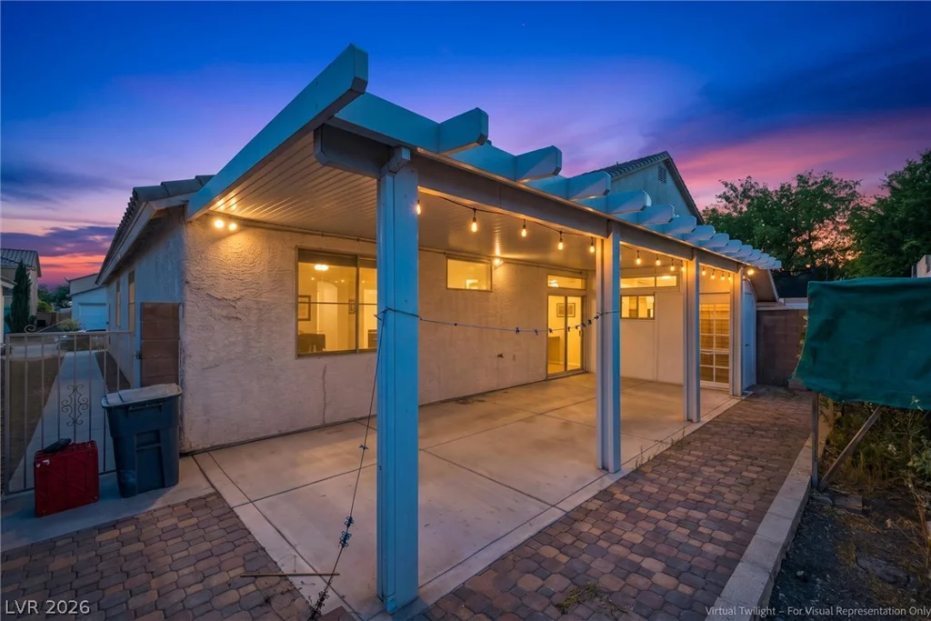 8210 Shallow River, Las Vegas, NV 89117