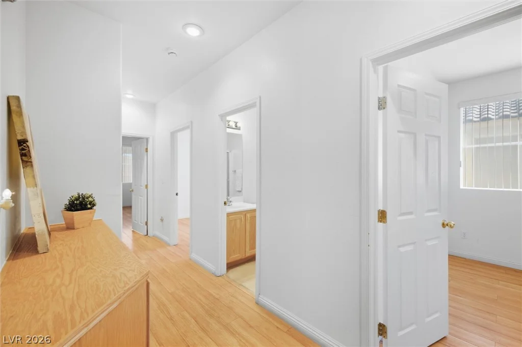 8210 Shallow River, Las Vegas, NV 89117