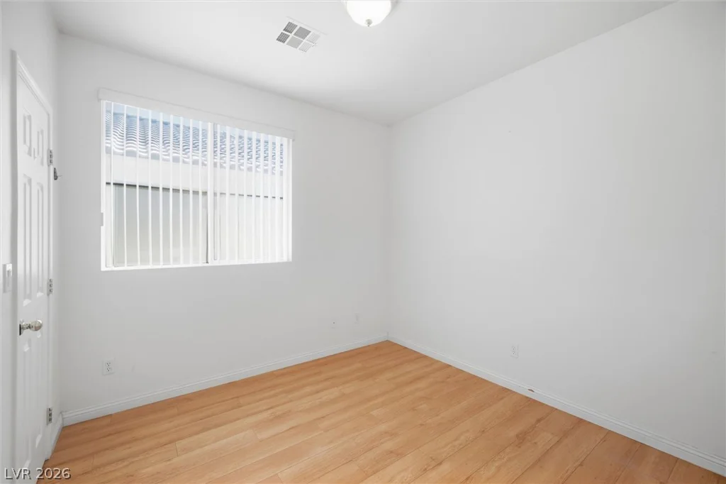 8210 Shallow River, Las Vegas, NV 89117