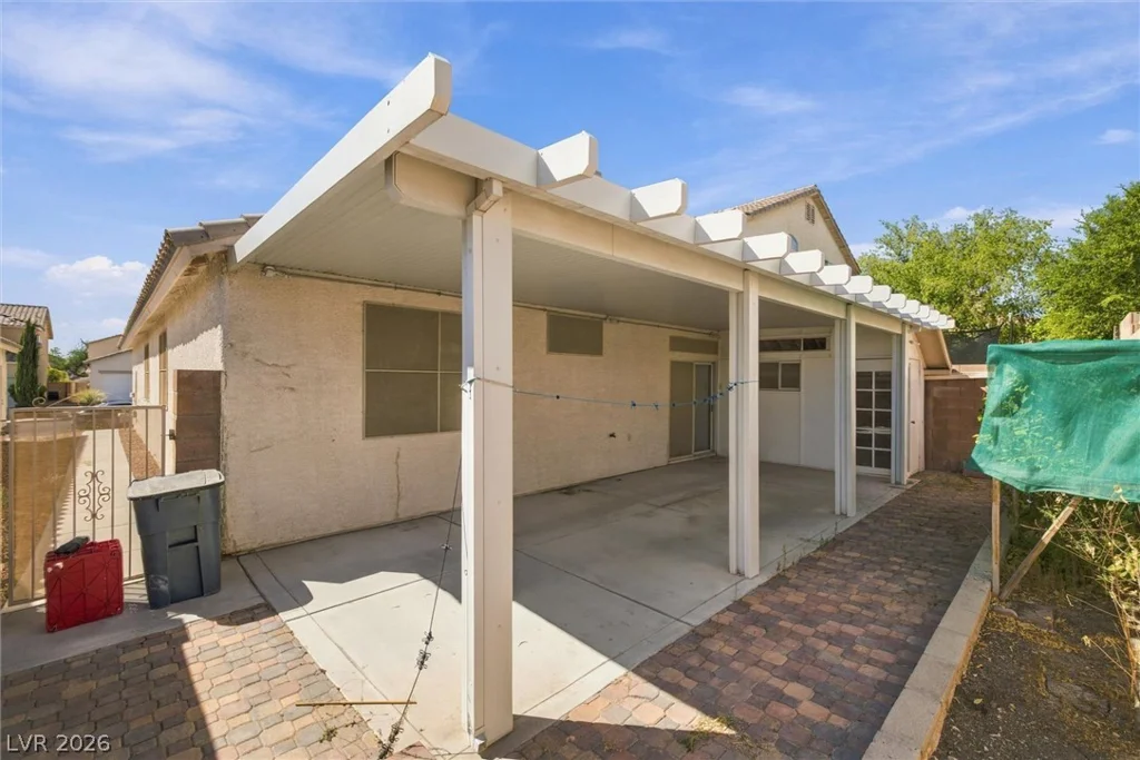 8210 Shallow River, Las Vegas, NV 89117