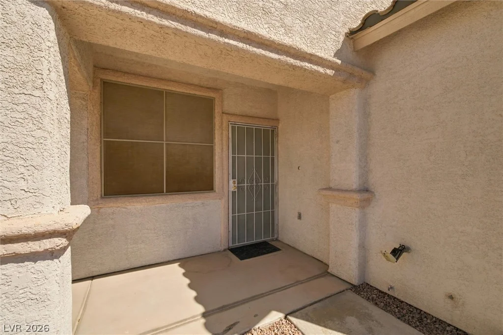8210 Shallow River, Las Vegas, NV 89117