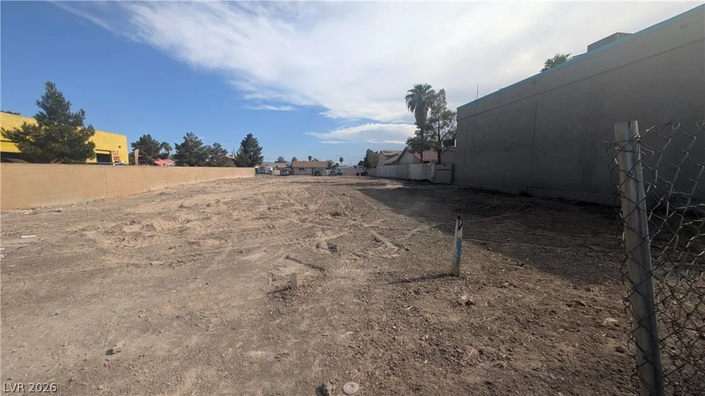 4835 Charleston, Las Vegas, NV 89104
