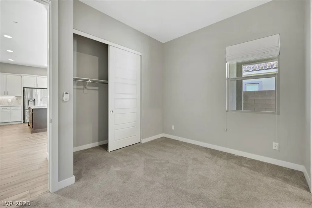 82 Nine Mile Creek, Las Vegas, NV 89138