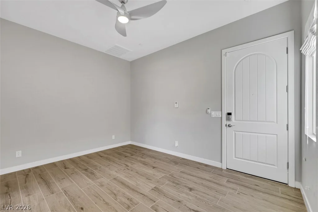 82 Nine Mile Creek, Las Vegas, NV 89138