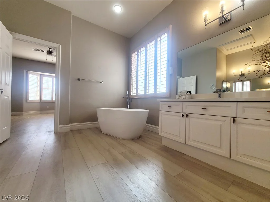 211 Arbour Garden, Las Vegas, NV 89148