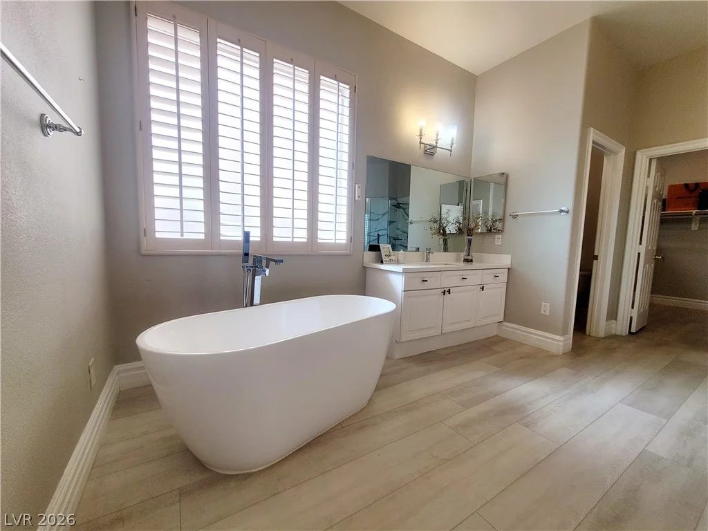 211 Arbour Garden, Las Vegas, NV 89148