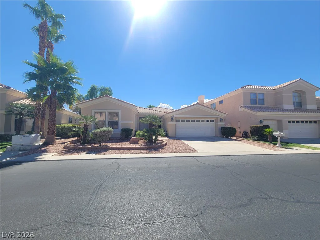 211 Arbour Garden, Las Vegas, NV 89148