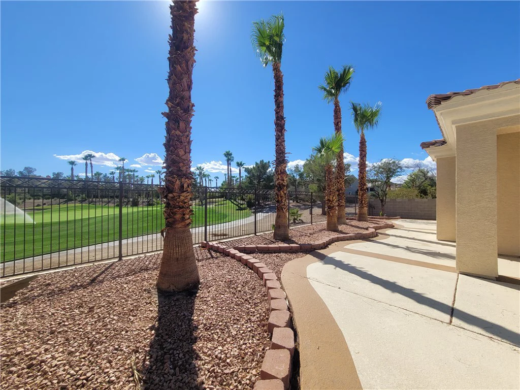 211 Arbour Garden, Las Vegas, NV 89148
