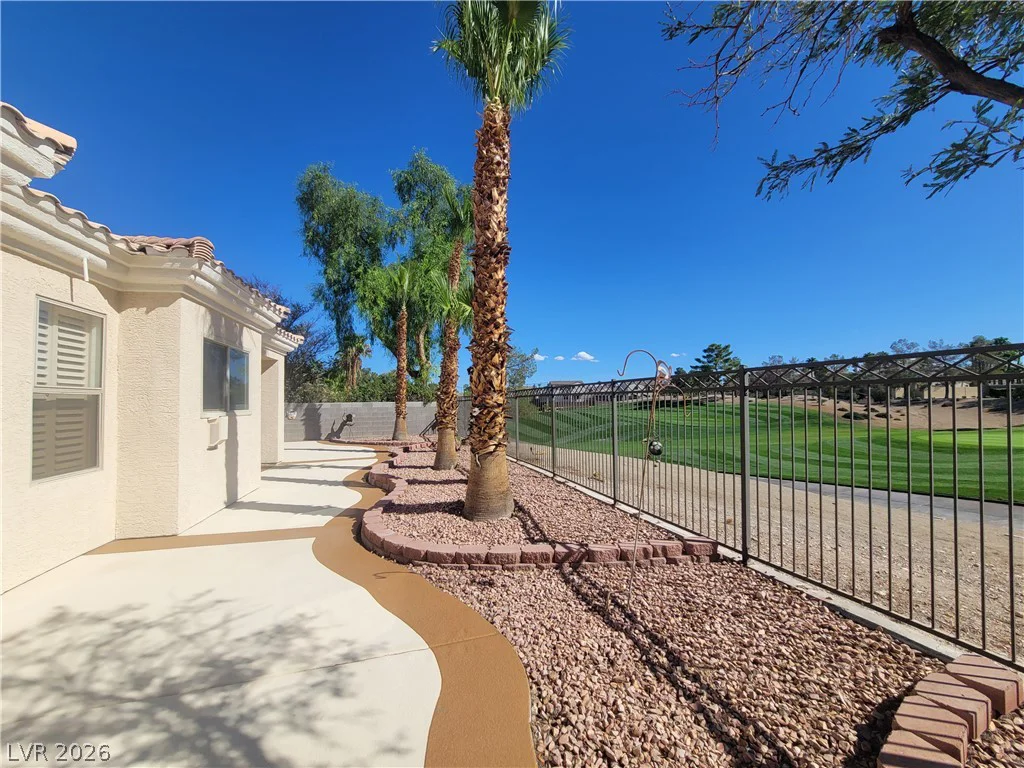 211 Arbour Garden, Las Vegas, NV 89148