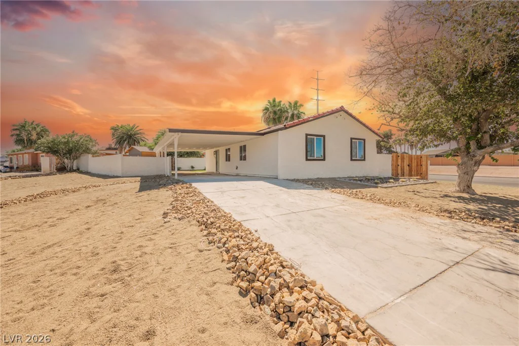 5117 New Bedford, Las Vegas, NV 89122