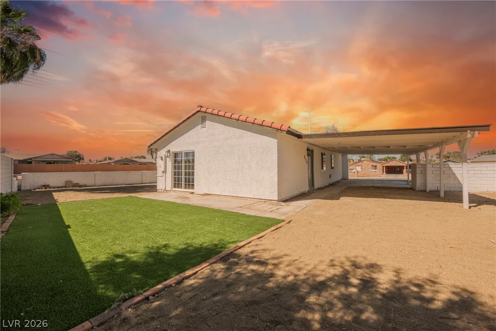 5117 New Bedford, Las Vegas, NV 89122