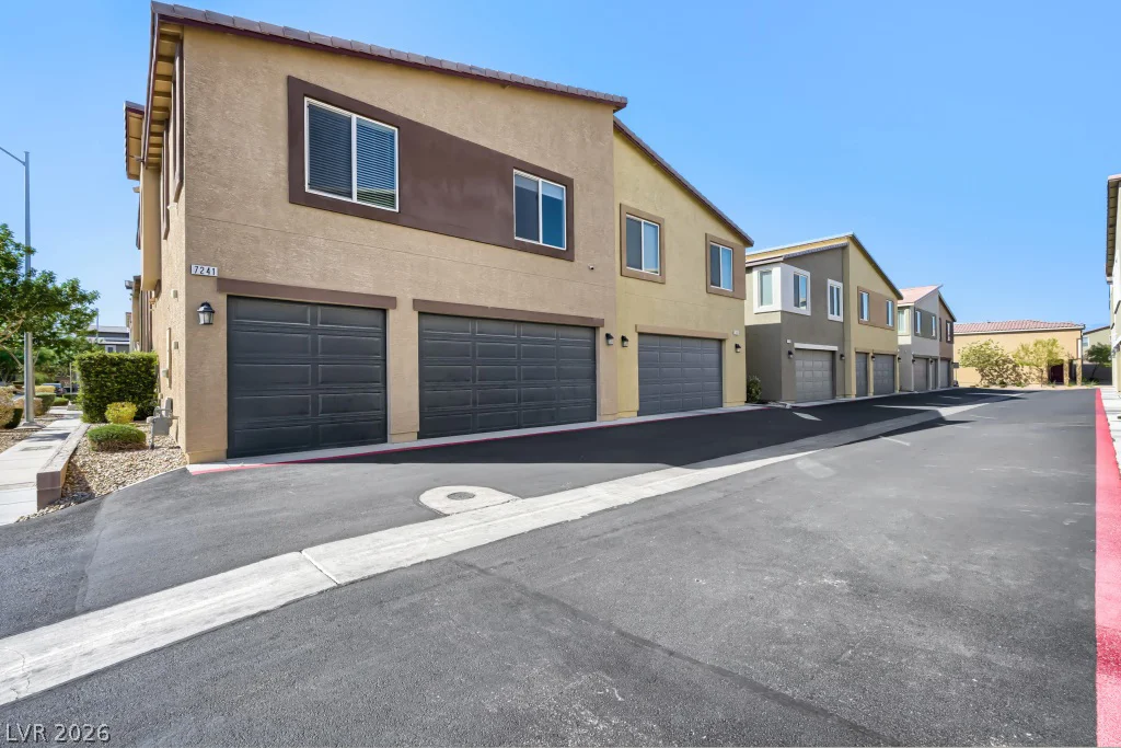 7241 Glistening Star, North Las Vegas, NV 89084