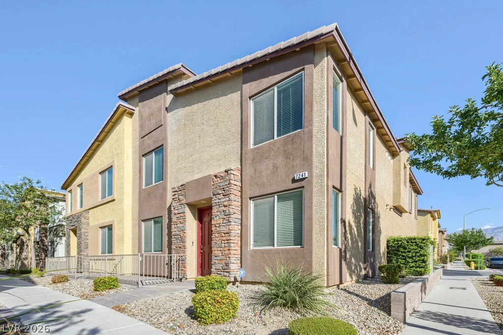 7241 Glistening Star, North Las Vegas, NV 89084
