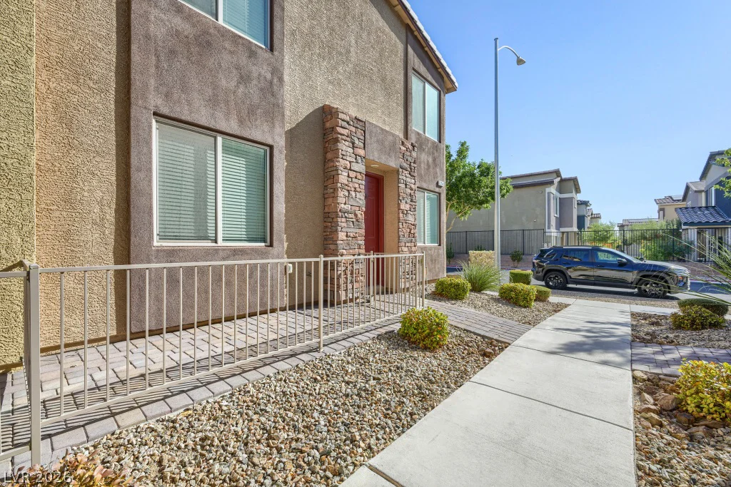7241 Glistening Star, North Las Vegas, NV 89084