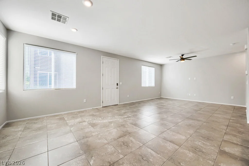 7241 Glistening Star, North Las Vegas, NV 89084