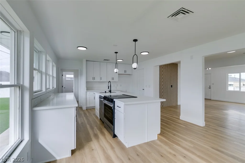 123 Elm, Henderson, NV 89015