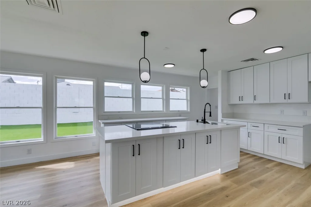 123 Elm, Henderson, NV 89015
