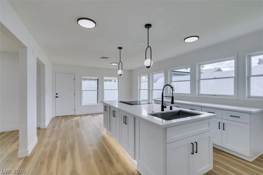 123 Elm, Henderson, NV 89015