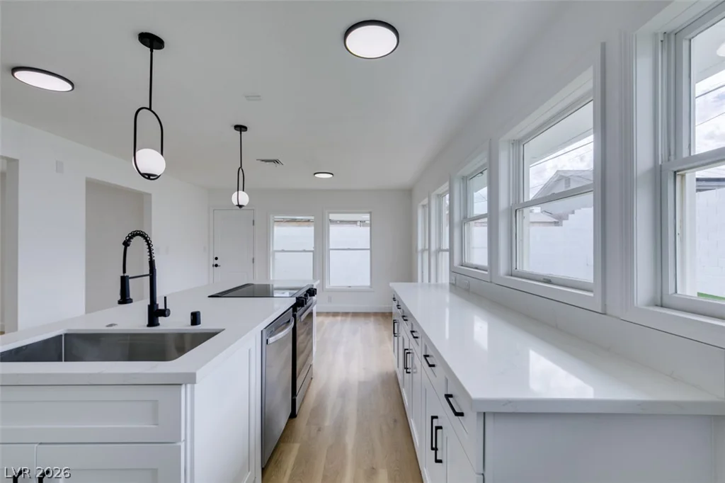 123 Elm, Henderson, NV 89015