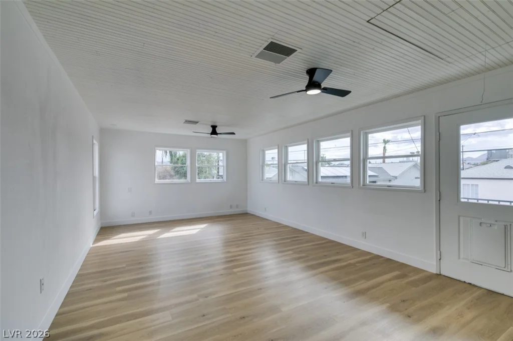 123 Elm, Henderson, NV 89015