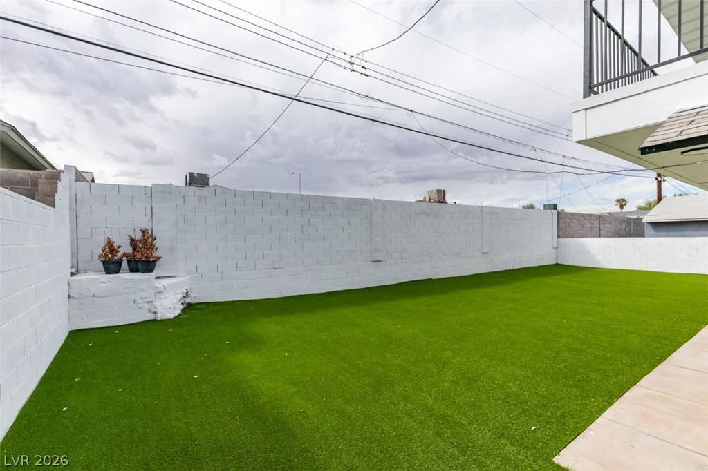 123 Elm, Henderson, NV 89015