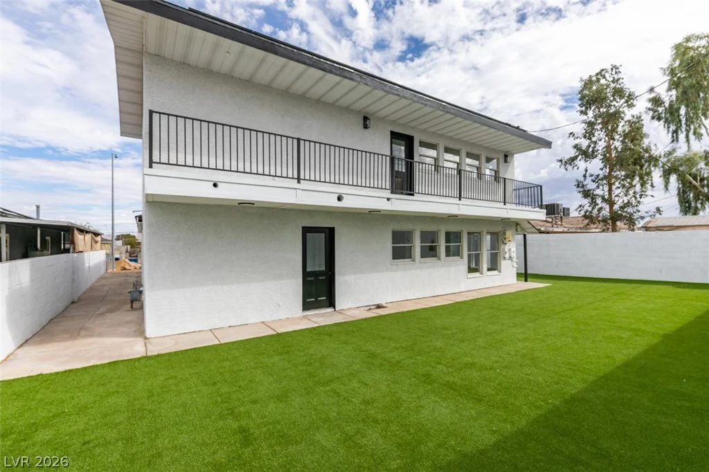123 Elm, Henderson, NV 89015