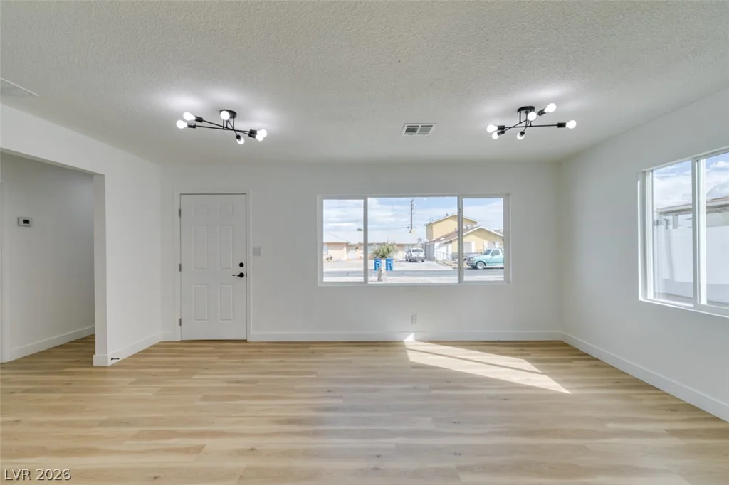 123 Elm, Henderson, NV 89015