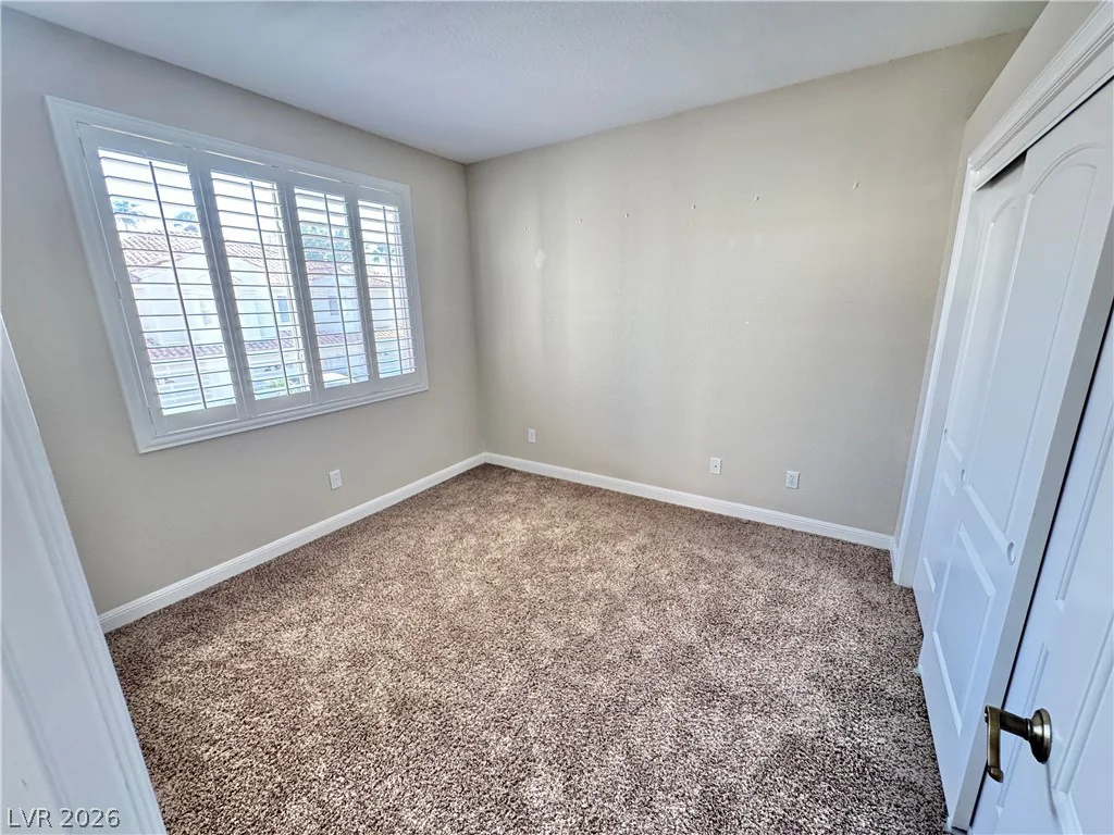 7628 Valley Green, Las Vegas, NV 89149