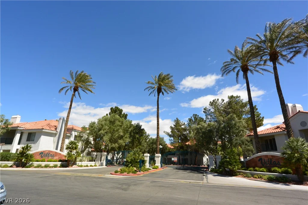 7628 Valley Green, Las Vegas, NV 89149