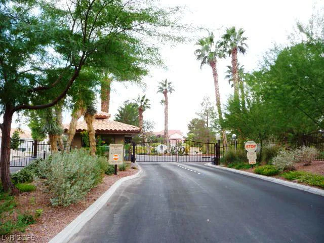 7628 Valley Green, Las Vegas, NV 89149