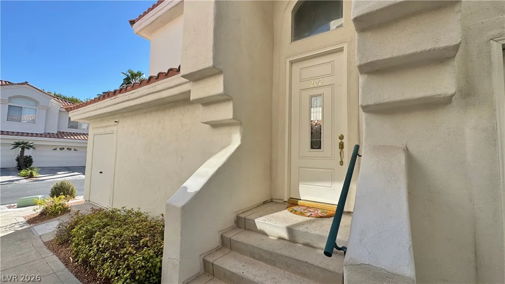 7628 Valley Green, Las Vegas, NV 89149