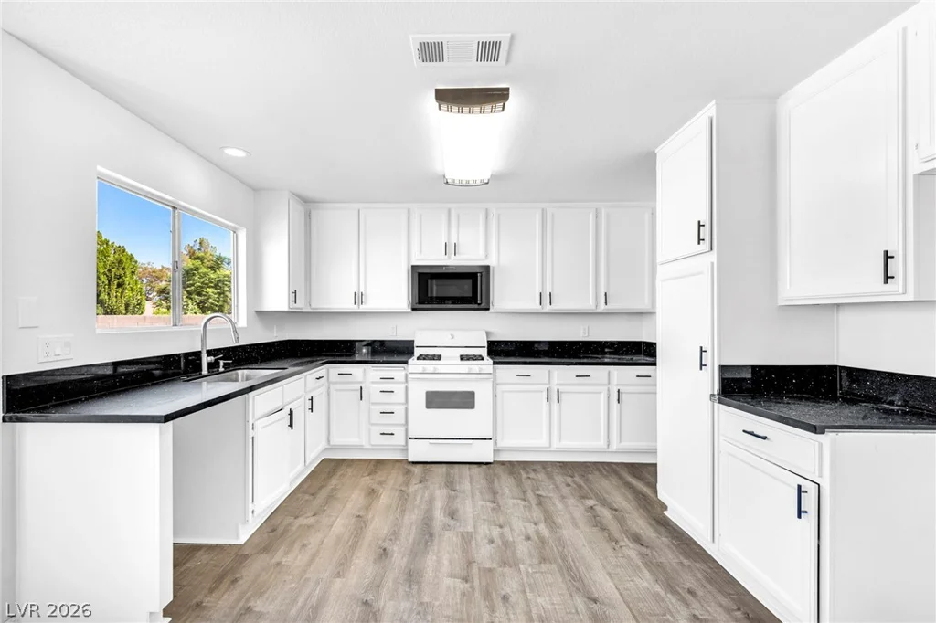 550 Kelsford, Las Vegas, NV 89123