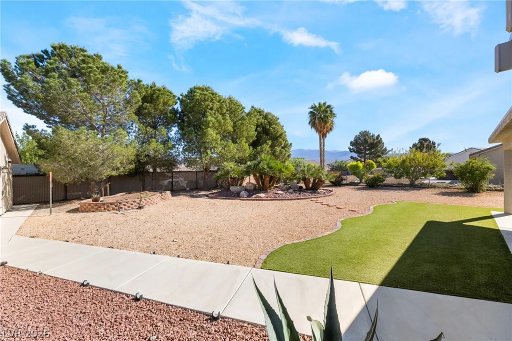 5090 Balhurst, Pahrump, NV 89061