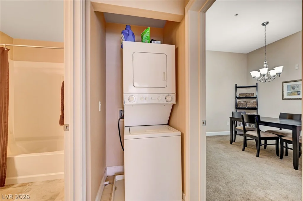 87 Agate, Las Vegas, NV 89123
