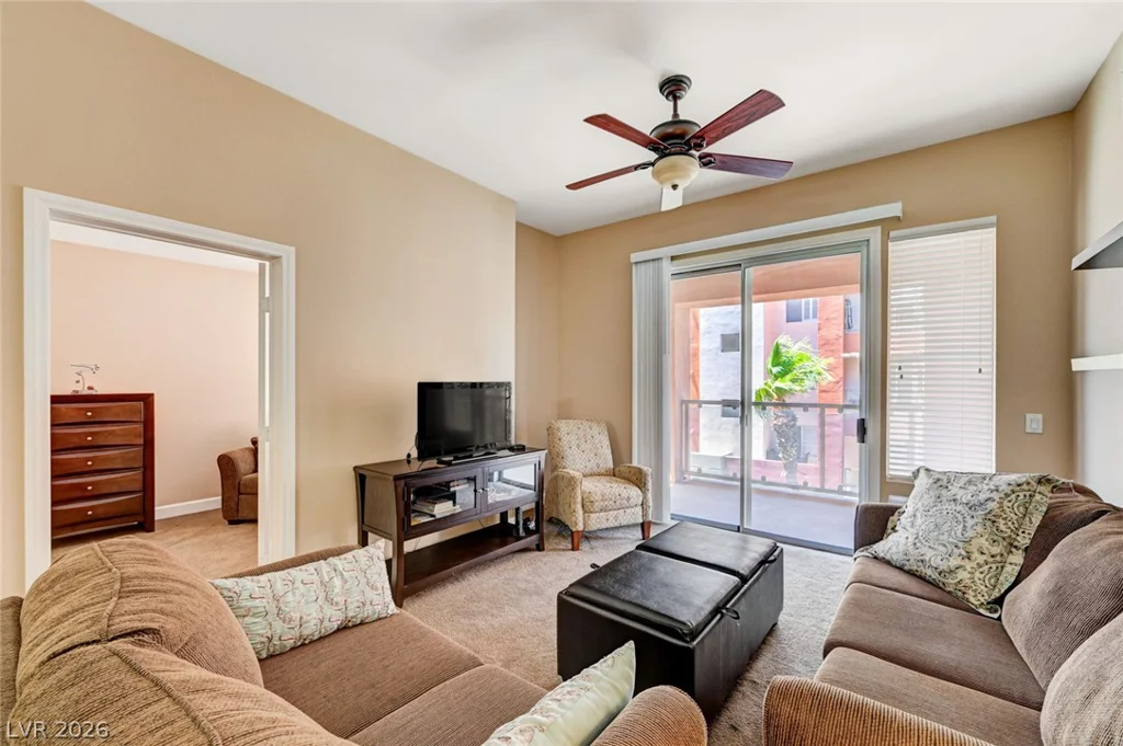 87 Agate, Las Vegas, NV 89123