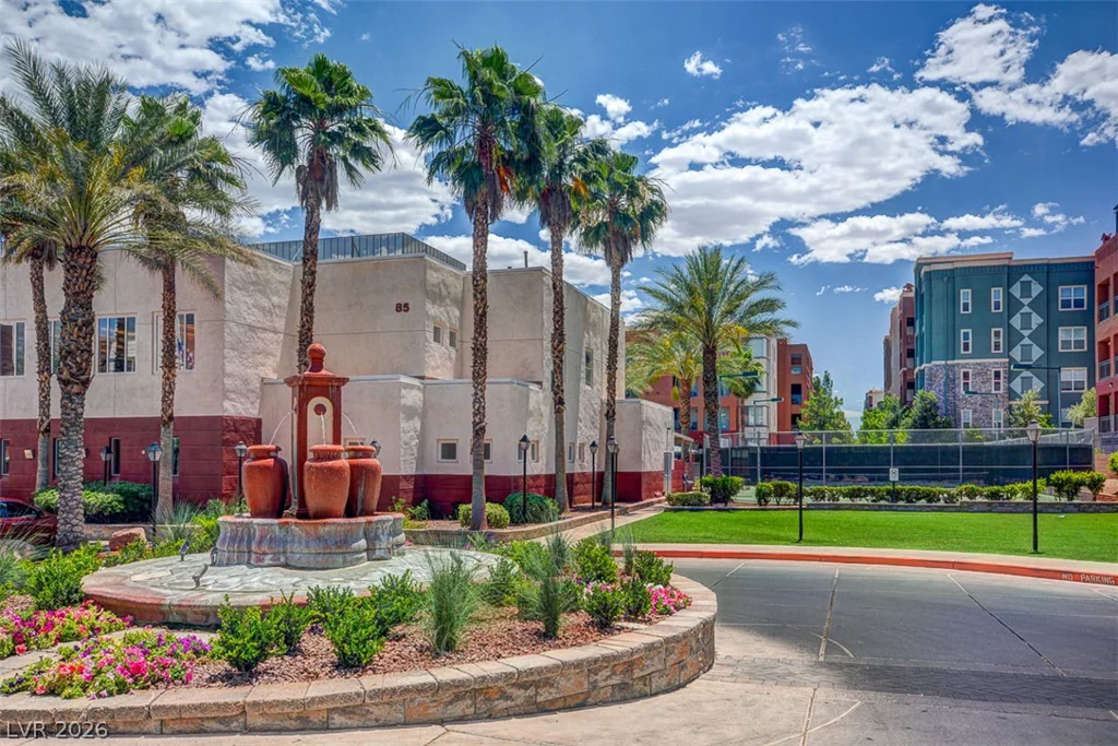 87 Agate, Las Vegas, NV 89123